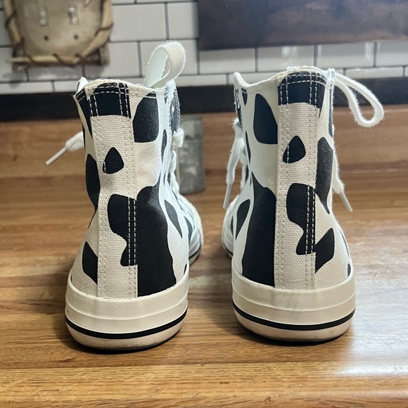 Cow print high top cushionaire sneakers. Converse look alikes. - Picture 5 of 7
